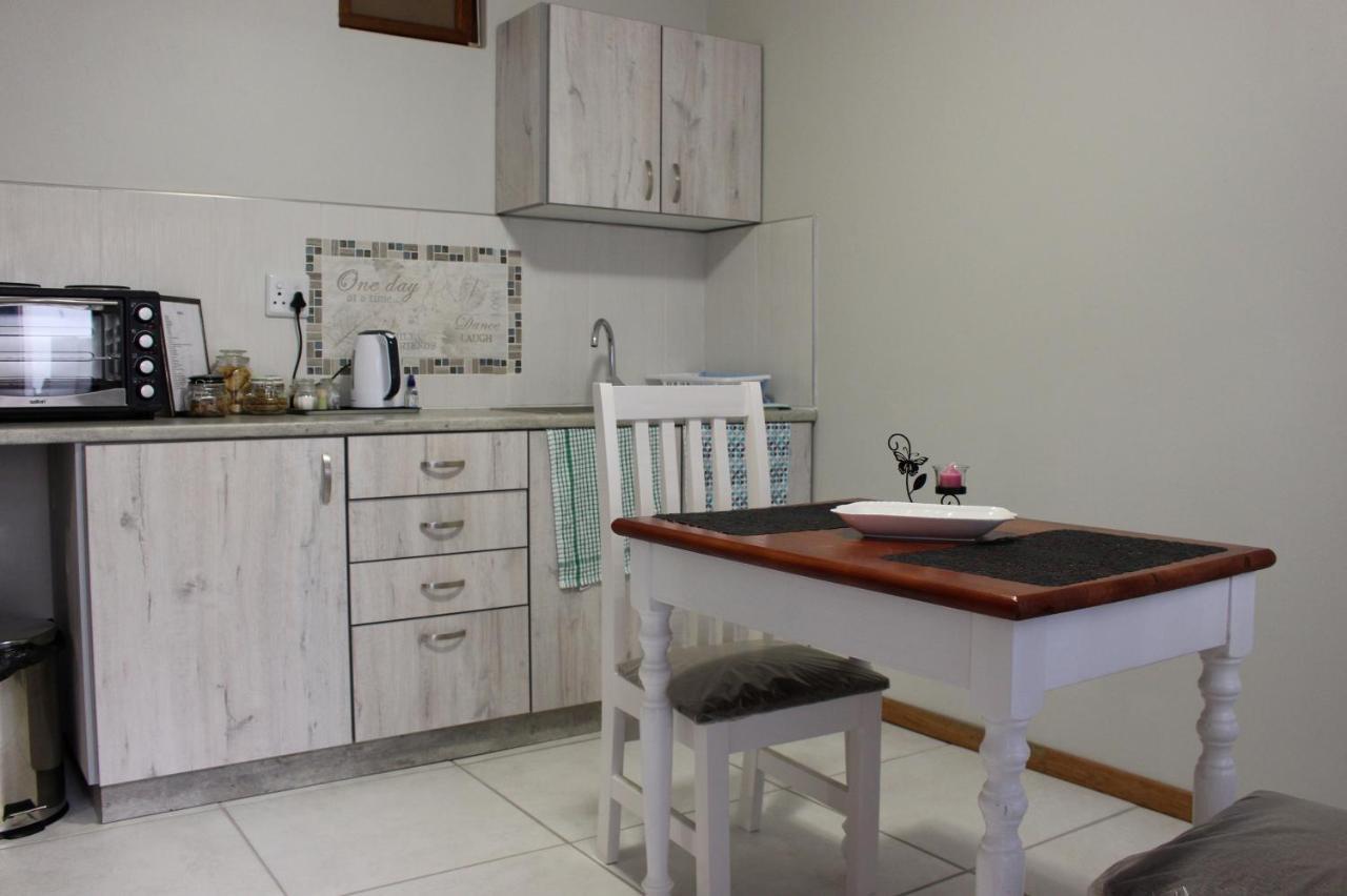 Tranquility Self Catering Ξενοδοχείο Lüderitz Εξωτερικό φωτογραφία